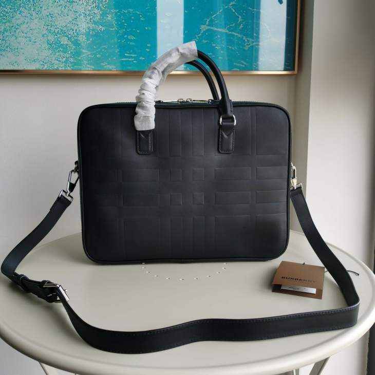 Picture of Burberry Mens Bags _SKUfw126945542fw